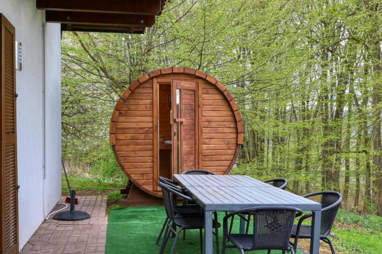 Seepark Kirchheim Ferienhaus Bei Zeta Mit Sauna Exteriör bild